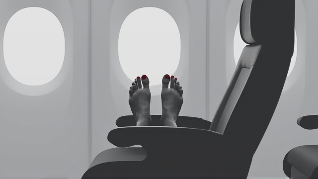 吴彦祖怒斥飞机上不雅行为原因是什么？